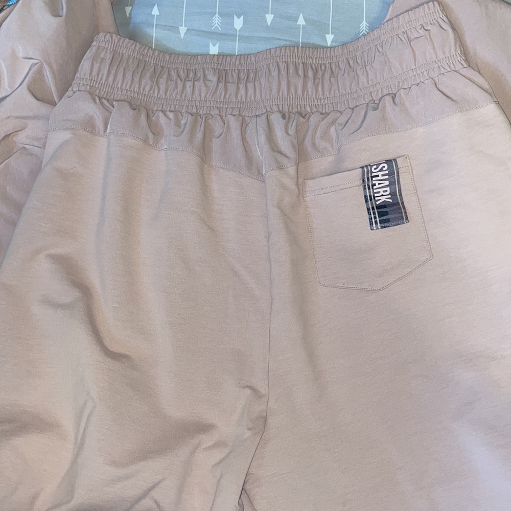 LIKE NEW GYMSHARK JOGGERS - Picture 5 of 5